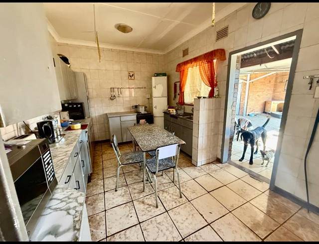 3 BEDROOM HOUSE FOR SALE IN VANDERBIJLPARK CE 1